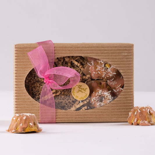 Mini-Gugelhupfe in der Geschenkbox